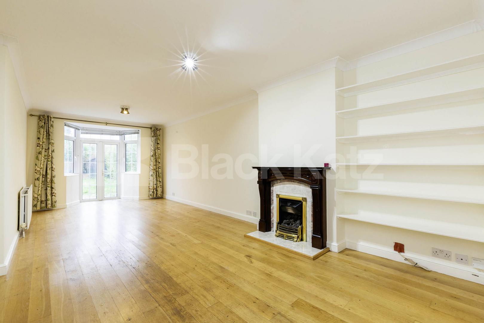 			3 Bedroom, 1 bath, 1 reception House			 Wormholt Road, Shepherds Bush